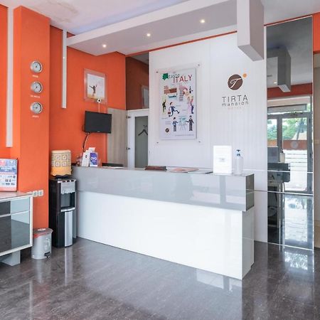 Reddoorz At Tirta Mansion Paramount Gading Cicayur Екстер'єр фото
