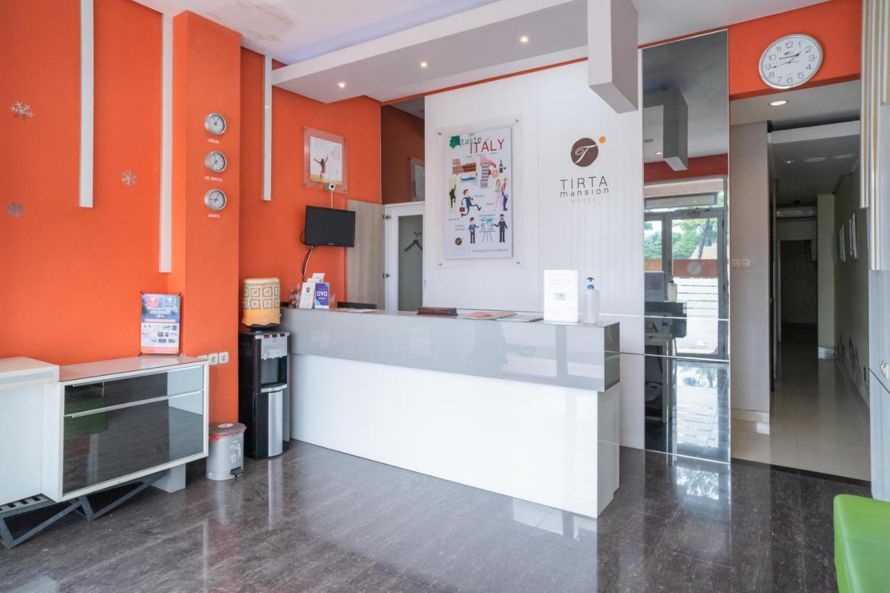 Reddoorz At Tirta Mansion Paramount Gading Cicayur Екстер'єр фото