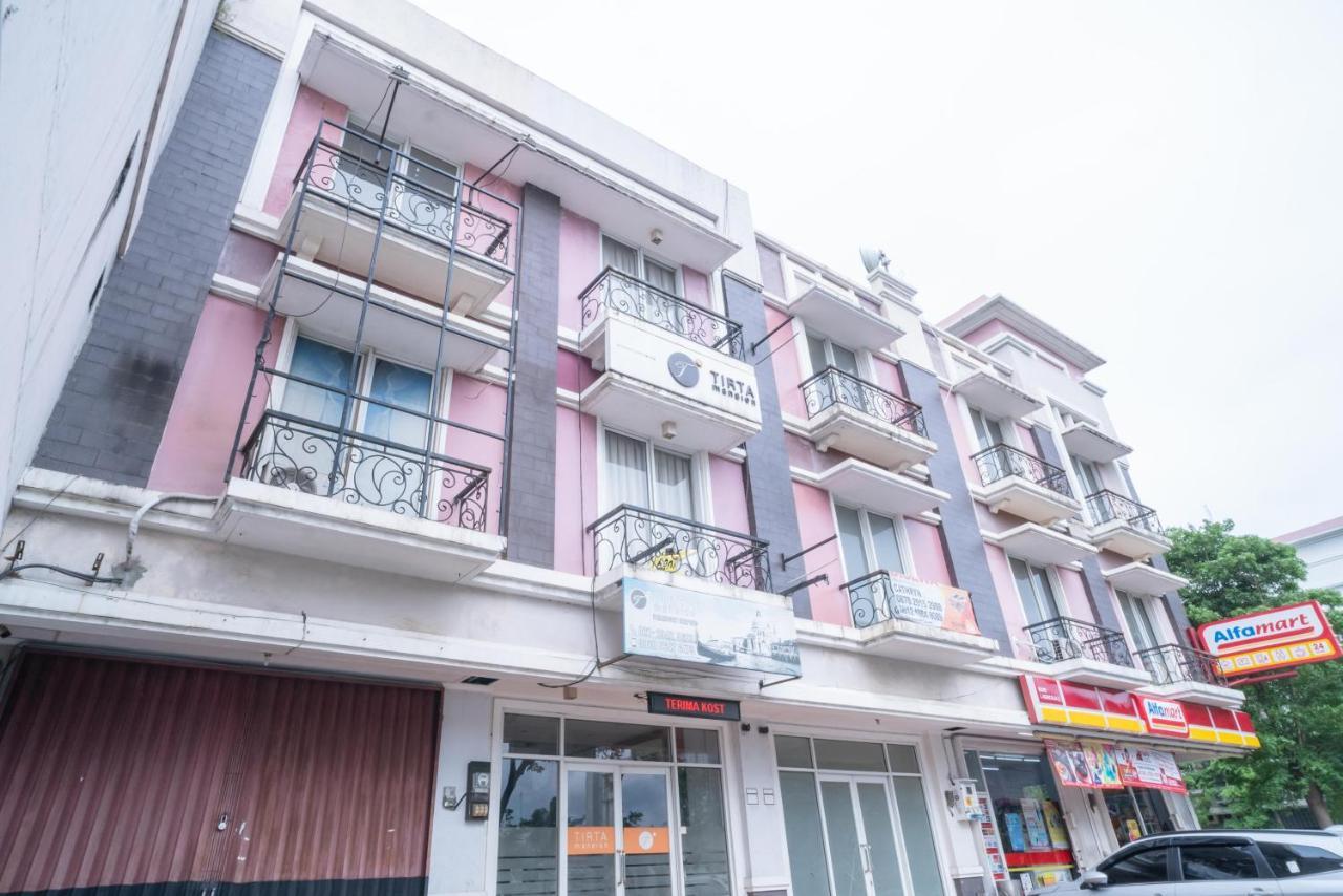 Reddoorz At Tirta Mansion Paramount Gading Cicayur Екстер'єр фото